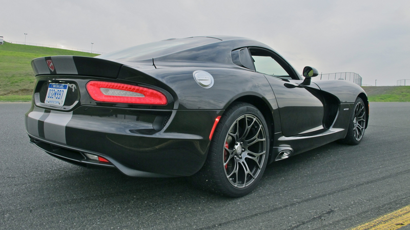 Illustration for article titled 10 Reasons We're Thankful For The 2013 SRT Viper